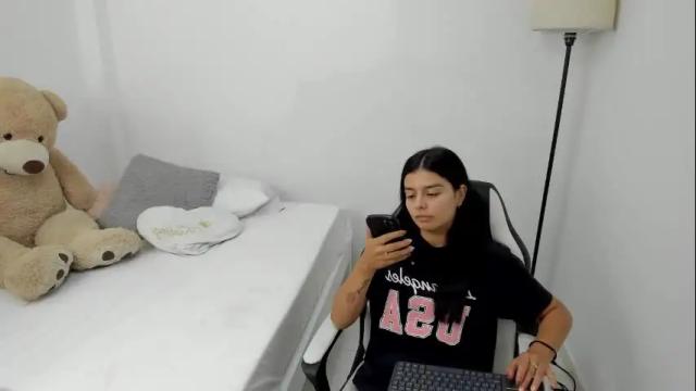 Image 4 of valerihouse Stream on Chaturbate on 1 month ago