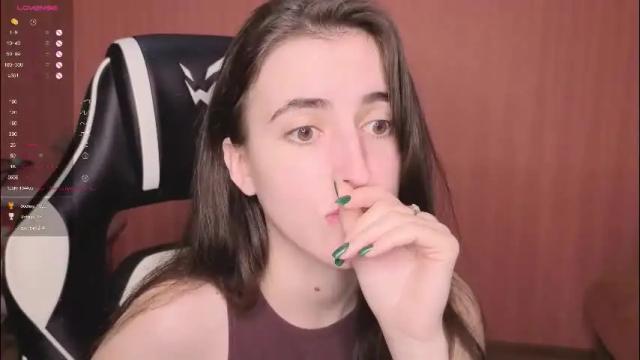 Image 3 of valeritiio Stream on Chaturbate on 2 months ago