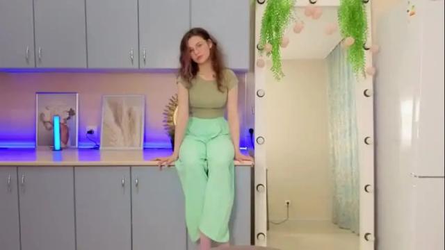 Image 10 of valeriya_land Stream on Chaturbate on 4 months ago