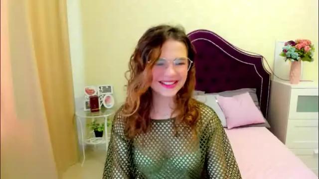 Image 2 of valeriya_land Stream on Chaturbate on 3 months ago