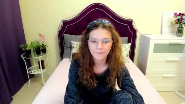 Image 11 of valeriya_land Stream on Chaturbate on 3 months ago