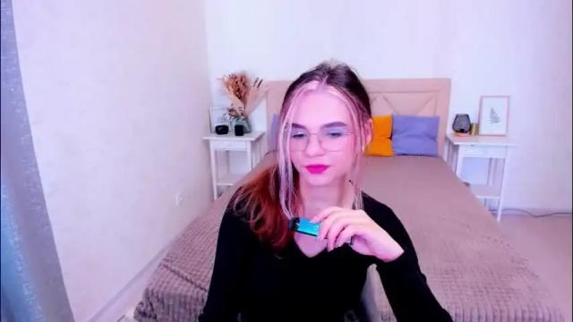Image 10 of valeriya_land Stream on Chaturbate on 2 months ago