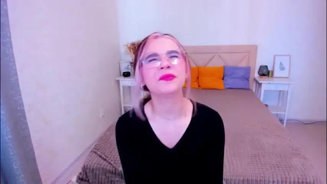 Image 3 of valeriya_land Stream on Chaturbate on 2 months ago