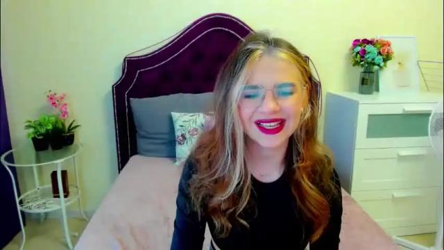 Image 6 of valeriya_land Stream on Chaturbate on 2 months ago