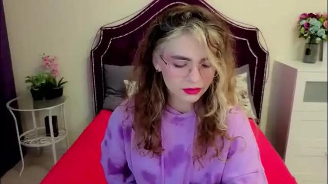 Image 4 of valeriya_land Stream on Chaturbate on 2 months ago