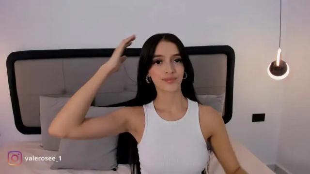 Thumbnail 1, valerose_'s Stream at Chaturbate, 13 months ago