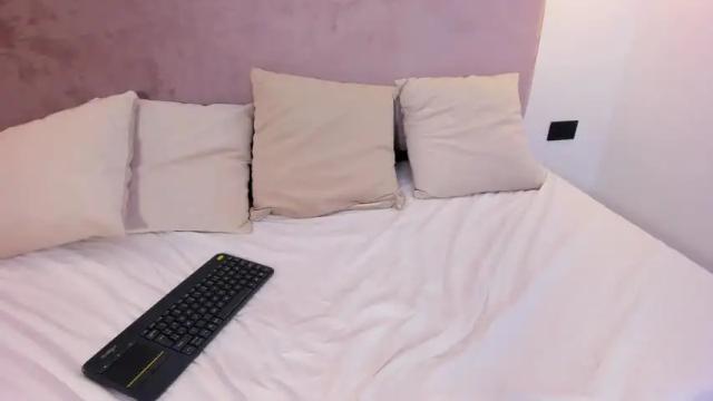 Thumbnail 1, valerose_'s Stream at Chaturbate, 13 months ago