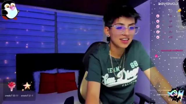 Image 11 of valery_1_ Stream on Chaturbate on 15 months ago