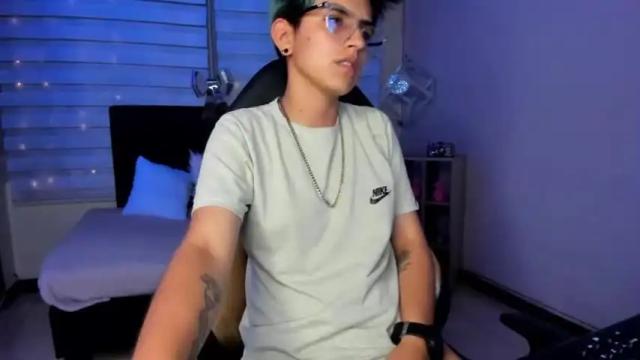 Image 11 of valery_1_ Stream on Chaturbate on 13 months ago