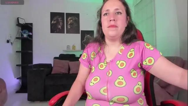 Image 10 of valery_adams1 Stream on Chaturbate on 1 month ago