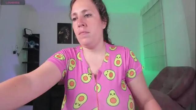 Image 2 of valery_adams1 Stream on Chaturbate on 1 month ago