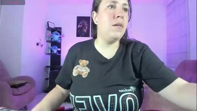 Image 4 of valery_adams1 Stream on Chaturbate on 12 days ago