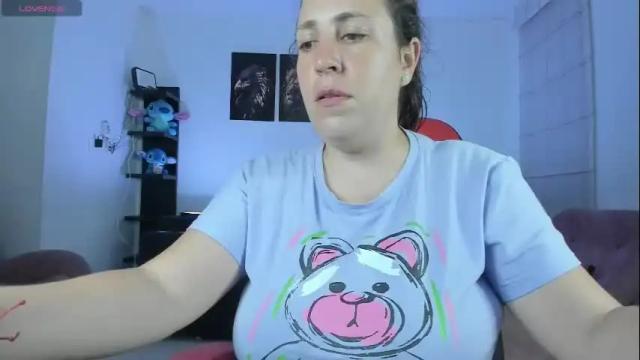 Image 3 of valery_adams1 Stream on Chaturbate on 10 days ago