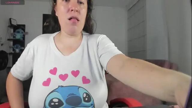 Image 11 of valery_adams1 Stream on Chaturbate on 4 days ago