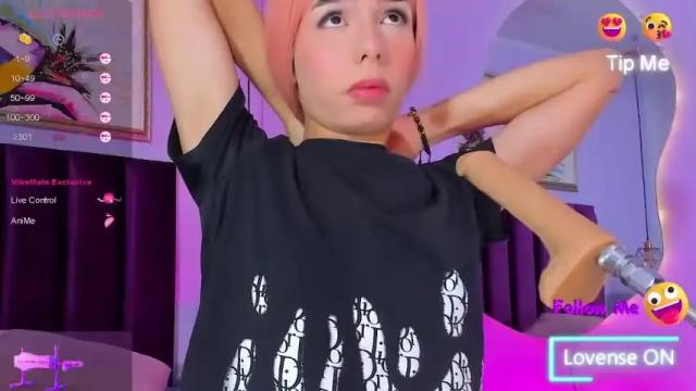 Image 4 of valery_cutee_ Stream on Chaturbate on 13 months ago