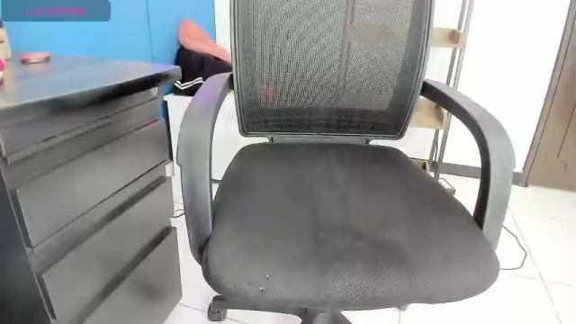 Image 2 of valery_cutee_ Stream on Chaturbate on 12 months ago