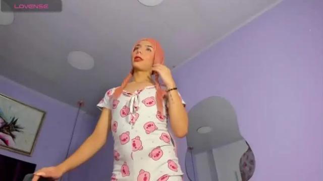 Image 8 of valery_cutee_ Stream on Chaturbate on 12 months ago