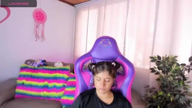 Image 11 of valery_diiaz_ Stream on Chaturbate on 17 months ago