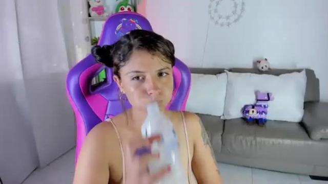 Thumbnail 1, valery_diiaz_'s Stream at Chaturbate, 17 months ago
