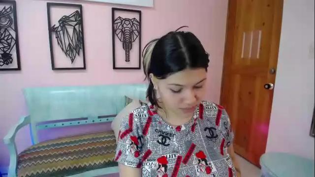 Image 3 of valery_steffen Stream on Chaturbate on 18 days ago