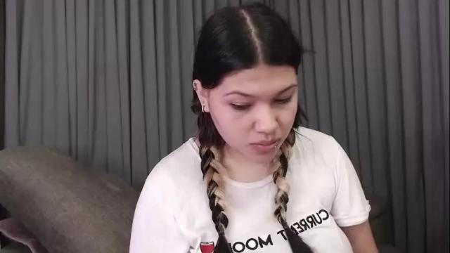 Image 11 of valery_steffen Stream on Chaturbate on 11 days ago