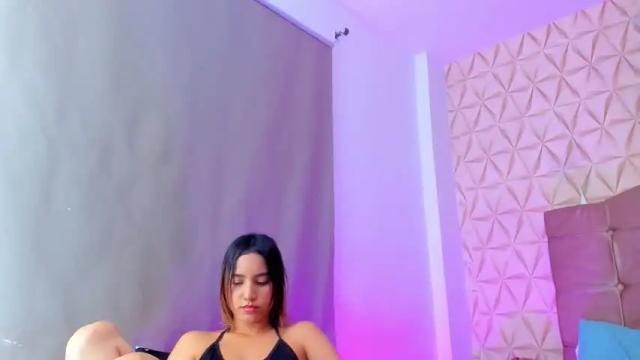 Image 8 of valery_sweet00 Stream on Chaturbate on 19 months ago