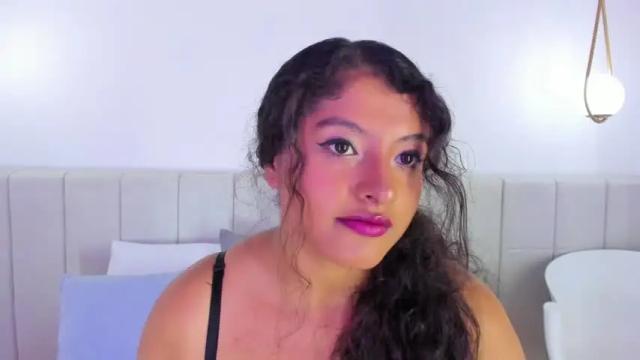 Image 12 of valery_thompsonn Stream on Chaturbate on 15 months ago