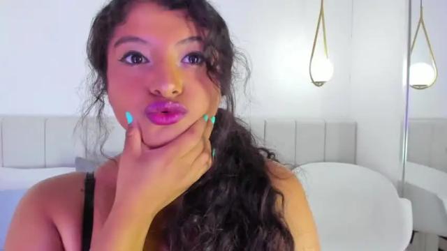 Image 2 of valery_thompsonn Stream on Chaturbate on 15 months ago