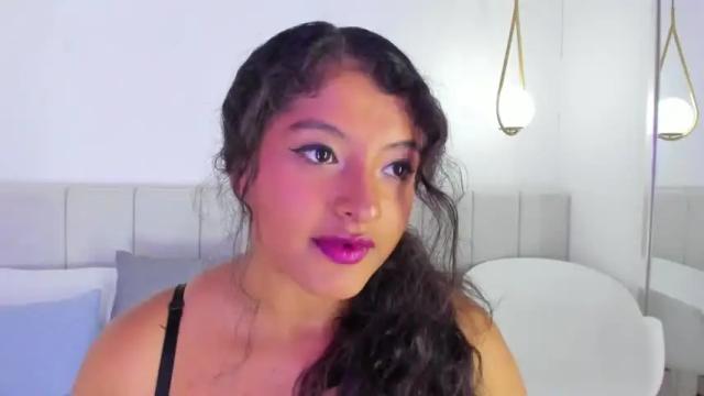 Image 5 of valery_thompsonn Stream on Chaturbate on 15 months ago