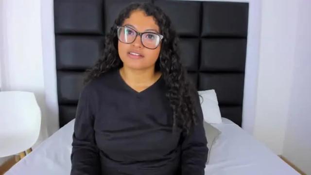 Image 10 of valery_thompsonn Stream on Chaturbate on 23 months ago