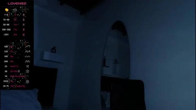 Image 8 of valery_yepes Stream on Chaturbate on 13 months ago