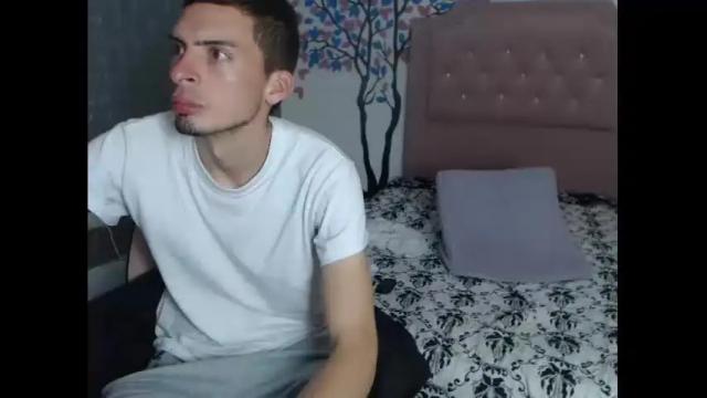 Image 7 of valeryandleonardo Stream on Chaturbate on 14 months ago