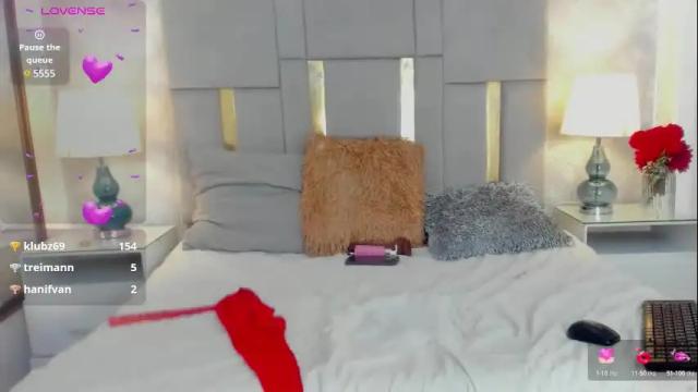 Image 12 of valerydiamond_ Stream on Chaturbate on 1 month ago