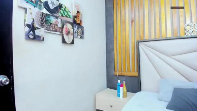 Image 4 of valerygrecco_ Stream on Chaturbate on 21 months ago