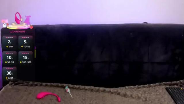 Image 7 of valerykingsley Stream on Chaturbate on 13 days ago