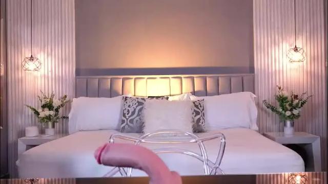 Image 12 of valerynova Stream on Chaturbate on 13 days ago