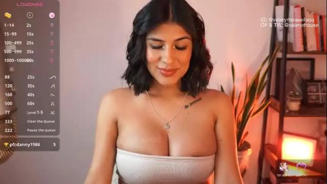 Image 6 of valeryrhouse_ Stream on Chaturbate on 3 months ago