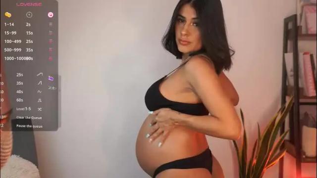 Image 4 of valeryrhouse_ Stream on Chaturbate on 2 months ago