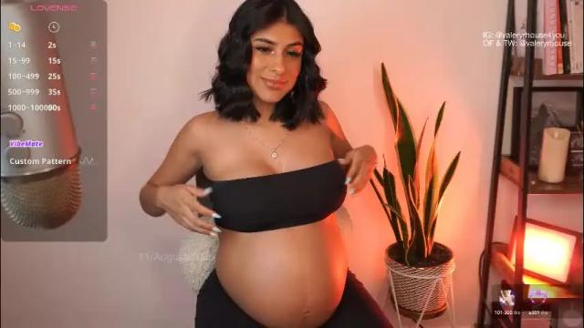 Image 2 of valeryrhouse_ Stream on Chaturbate on 2 months ago