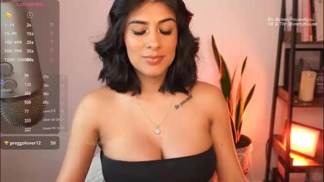 Image 4 of valeryrhouse_ Stream on Chaturbate on 2 months ago