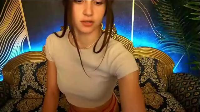 Image 7 of valeryroyale Stream on Chaturbate on 1 month ago