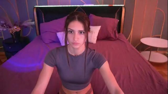 Image 3 of valeryroyale Stream on Chaturbate on 1 month ago