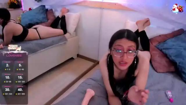 Image 2 of valeryrusell Stream on Chaturbate on 18 months ago