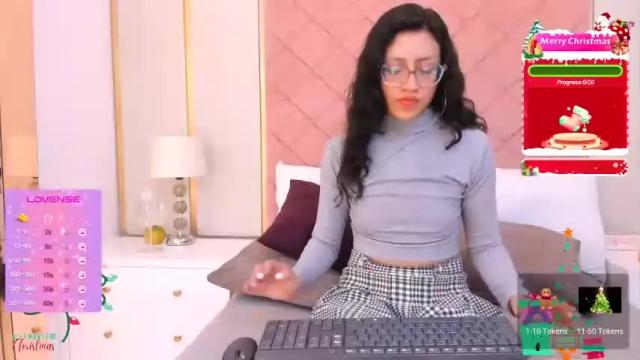 Image 2 of valeryrusell Stream on Chaturbate on 17 months ago