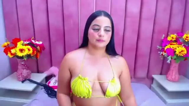 Image 10 of valerysexx_ Stream on Chaturbate on 14 months ago