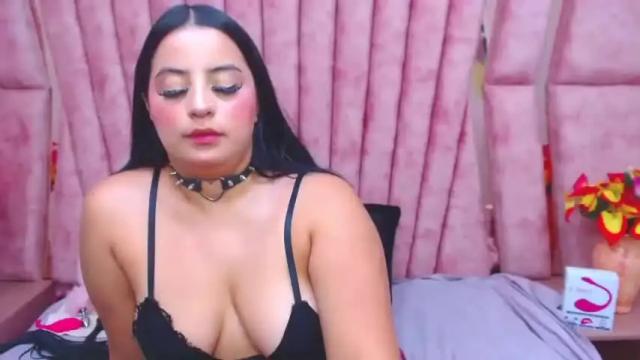Image 4 of valerysexx_ Stream on Chaturbate on 14 months ago