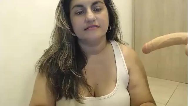 Image 6 of valerysquirtxxx Stream on Chaturbate on 20 months ago