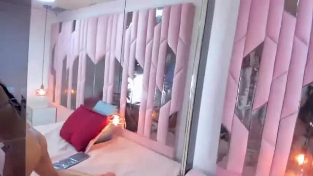 Image 6 of valerywatson_01 Stream on Chaturbate on 14 months ago