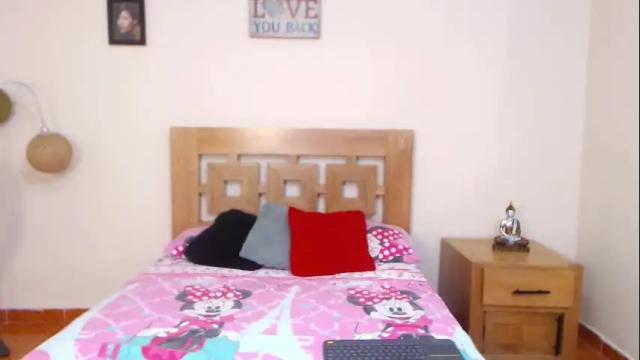 Image 10 of valesantodomingo Stream on Chaturbate on 23 days ago