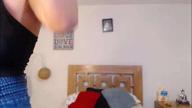 Image 8 of valesantodomingo Stream on Chaturbate on 2 months ago